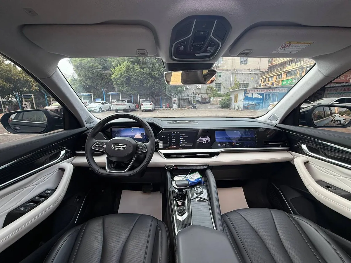 GEELY MONJARO FLAGSHIP 2023