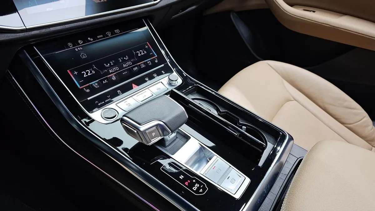 AUDI Q8 2023