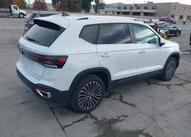 VOLKSWAGEN TAOS SE 1 2025