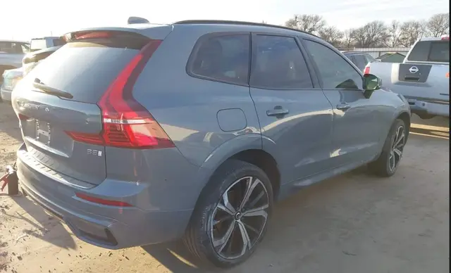 VOLVO XC60 2022