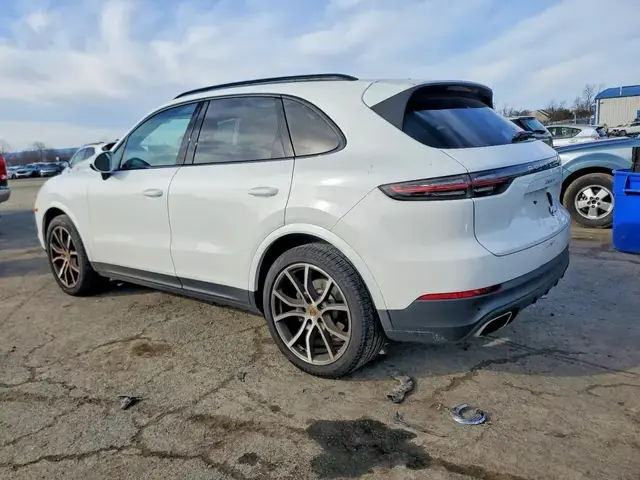 PORSCHE CAYENNE 2021