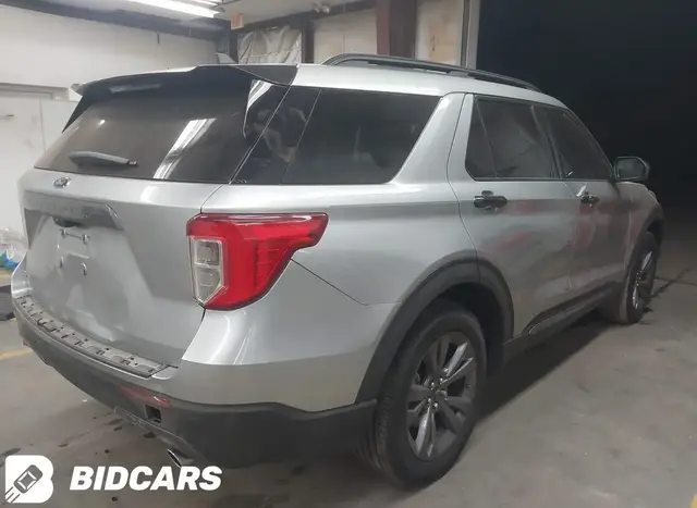 FORD EXPLORER XLT 2023