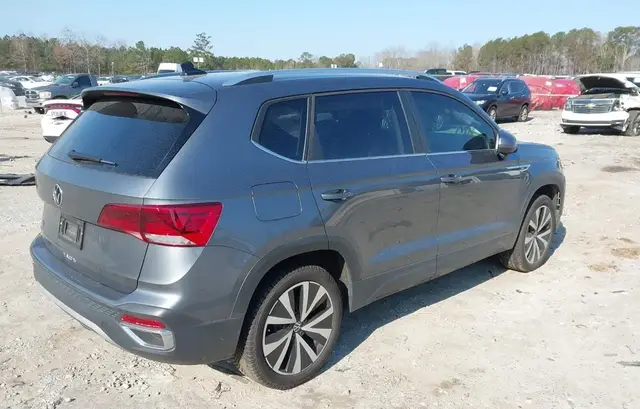 VOLKSWAGEN TAOS SE 2023