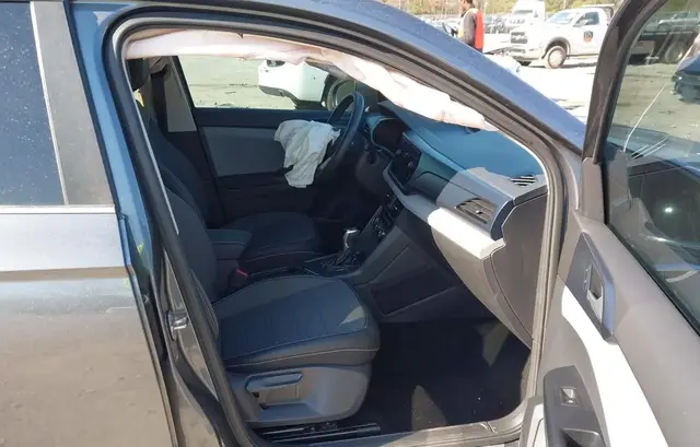 VOLKSWAGEN TAOS SE 2023