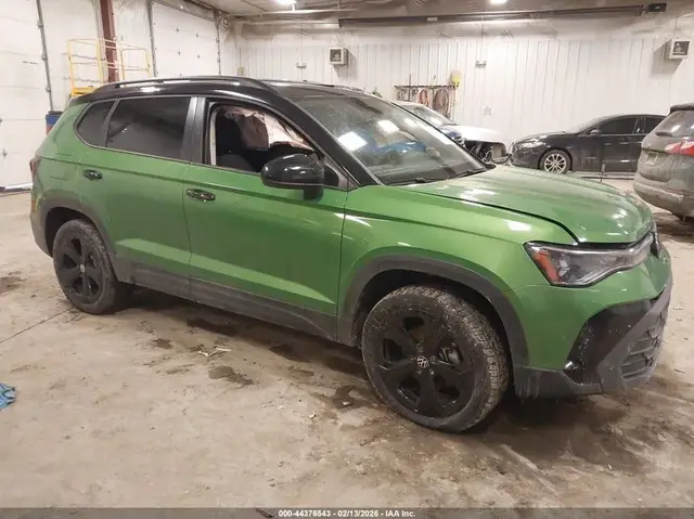 VOLKSWAGEN TAOS 2025