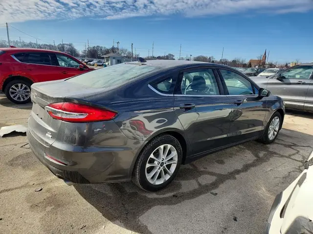 FORD FUSION SE 2019