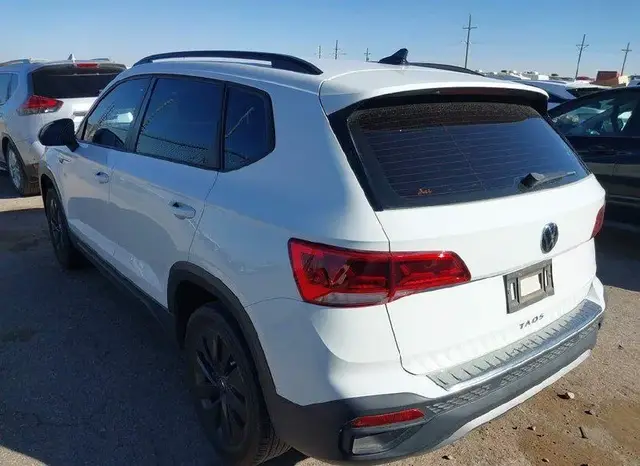 VOLKSWAGEN TAOS S 2022