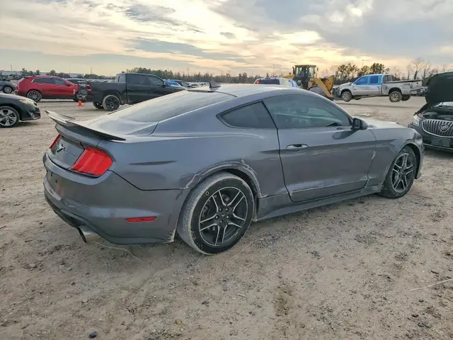 FORD MUSTANG 2022