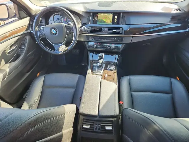 BMW 528 XI 2 2016