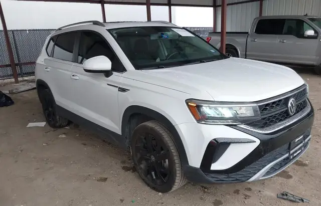 VOLKSWAGEN TAOS 2022