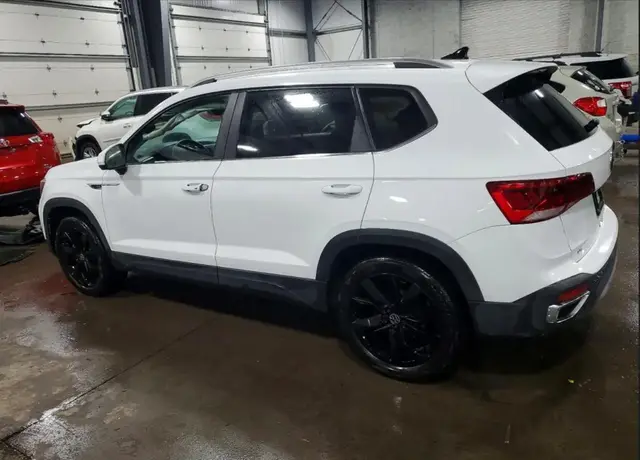 VOLKSWAGEN TAOS 2022