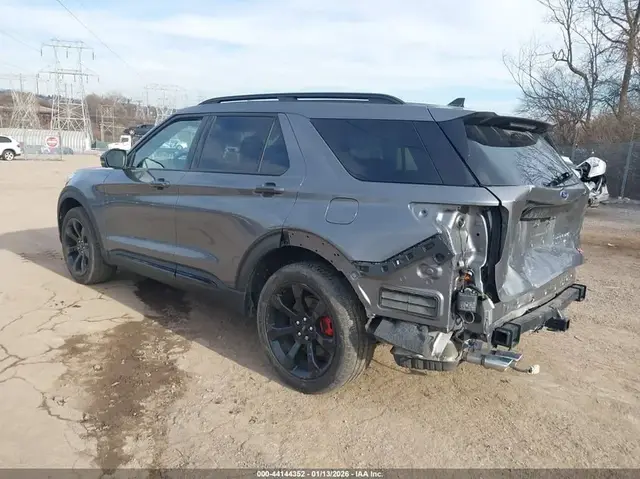 FORD EXPLORER ST 2023