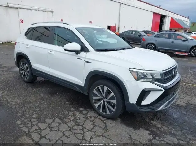 VOLKSWAGEN TAOS 2022