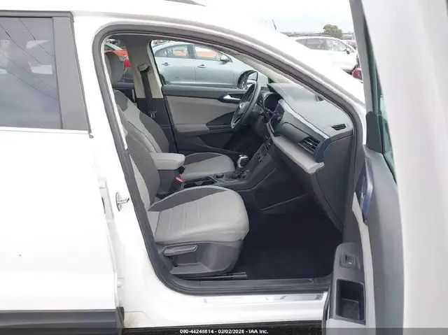 VOLKSWAGEN TAOS 2022