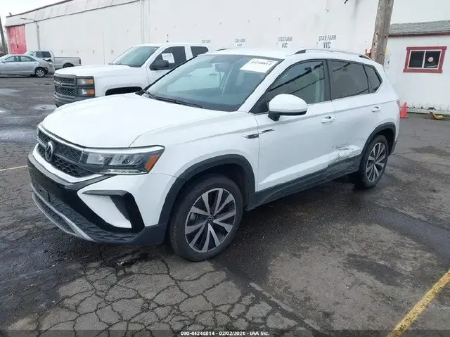 VOLKSWAGEN TAOS 2022