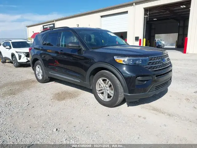 FORD EXPLORER XLT 2023