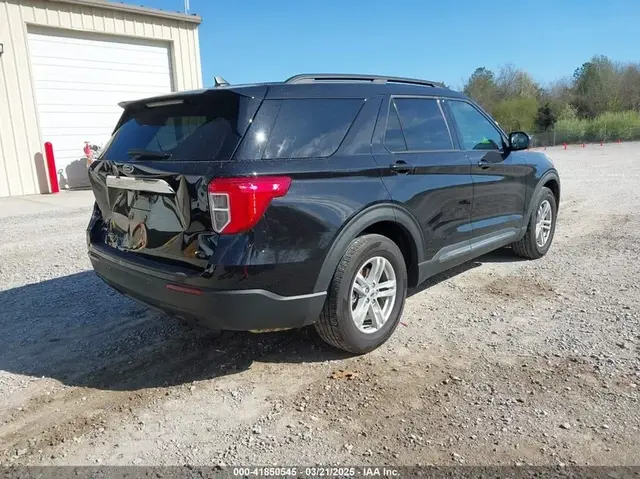 FORD EXPLORER XLT 2023