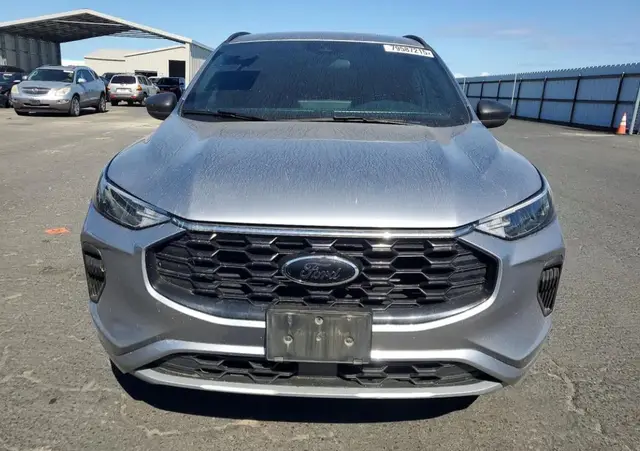 FORD ESCAPE ST LINE 1 2023