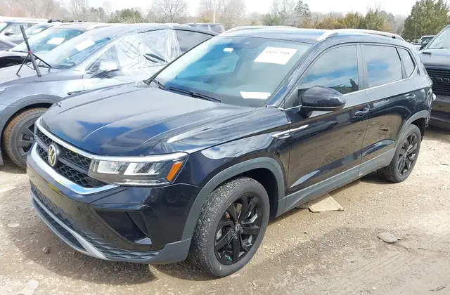 VOLKSWAGEN TAOS SE 2022