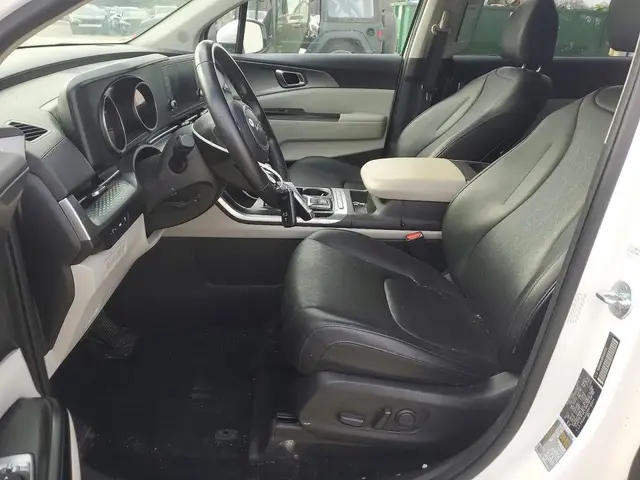 KIA CARNIVAL LX 3 2023