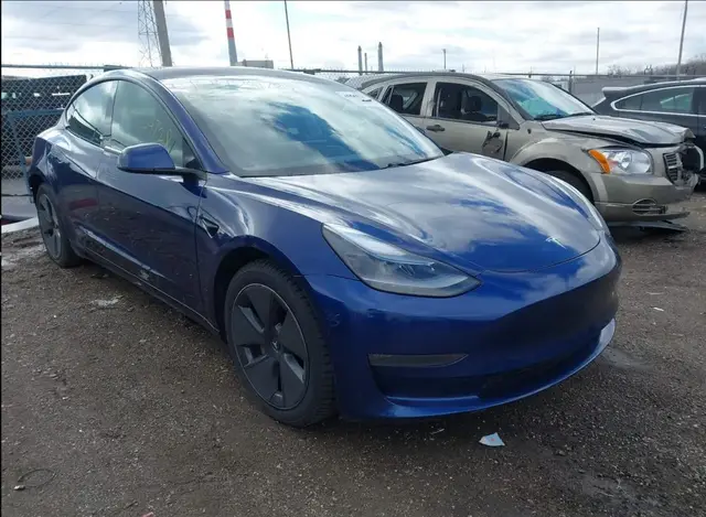 TESLA MODEL 3 2021