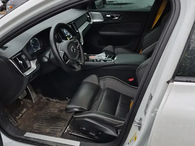 VOLVO V60 RECHARGE T8 POLESTAR 2022