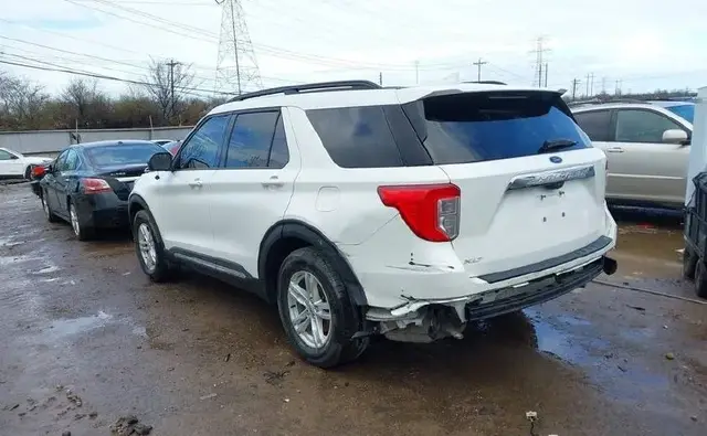 FORD EXPLORER XLT 2022