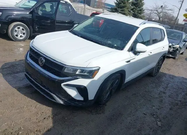 VOLKSWAGEN TAOS SE 2024