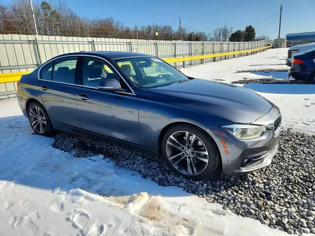 BMW 330 XI 2 2018