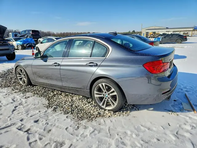 BMW 330 XI 2 2018