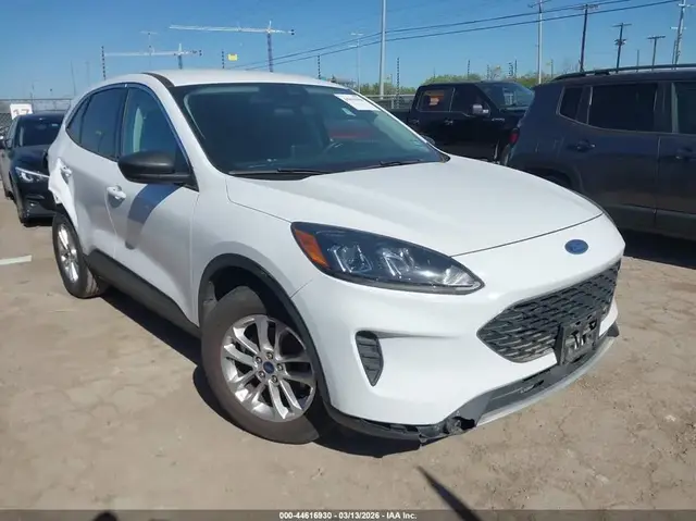 FORD ESCAPE SE 2022