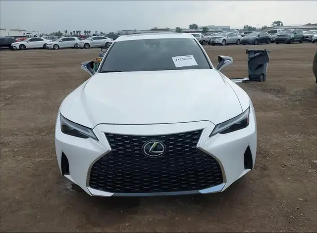 LEXUS IS 300 2 2023