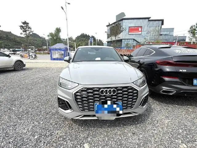 AUDI Q5L SPORTBACK 2 2021