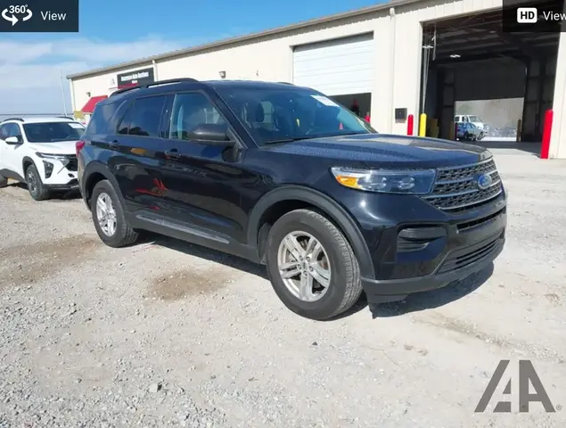 FORD EXPLORER XLT 2023