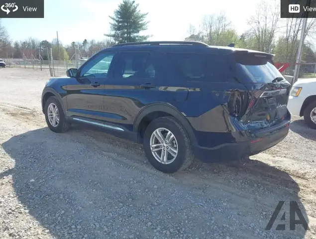 FORD EXPLORER XLT 2023