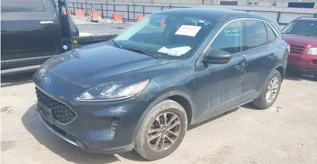 FORD ESCAPE SE 2022