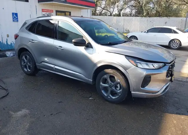 FORD ESCAPE ST-LINE 1 2024