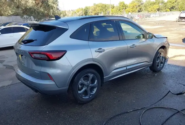 FORD ESCAPE ST-LINE 1 2024