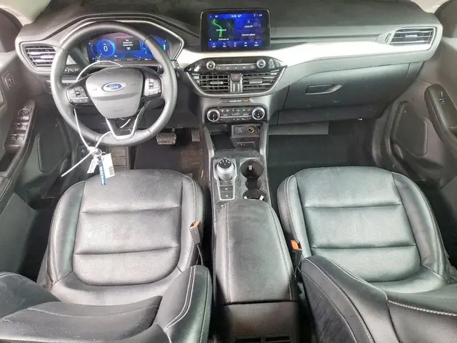 FORD ESCAPE SEL 2022