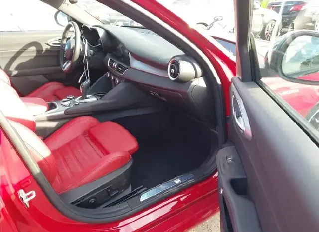 ALFA ROMEO GIULIA VELOCE RWD 2023