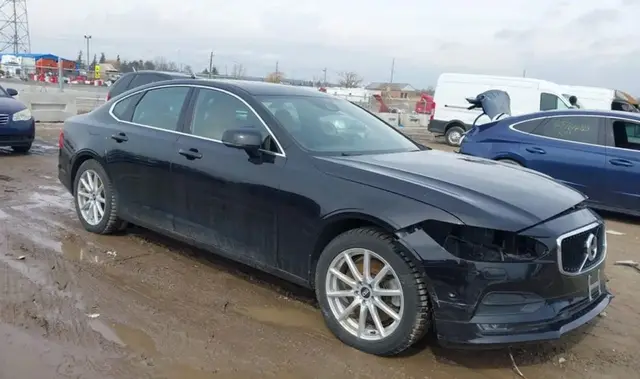 VOLVO S90 T6 MOMENTUM 2017