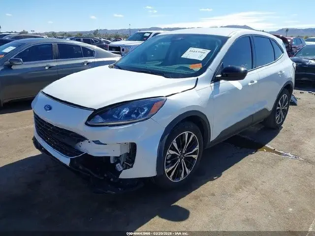 FORD ESCAPE SE 2022