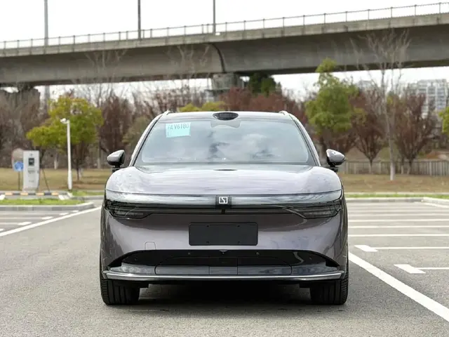 ZEEKR 7X 100KWH LONG-RANGE 4WD 2025