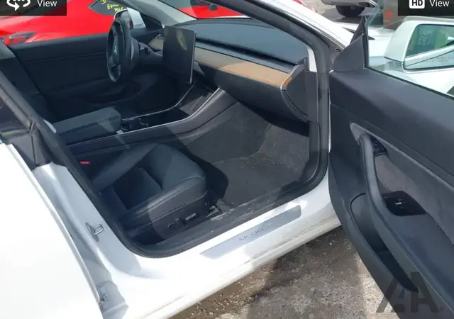 TESLA MODEL 3 MID RANGE 2019