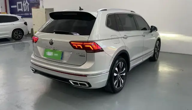 VOLKSWAGEN TIGUAN L R-LINE FLAGSHIP 2021