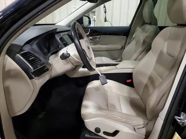 VOLVO XC90 T6 MOMENTUM 2 2019