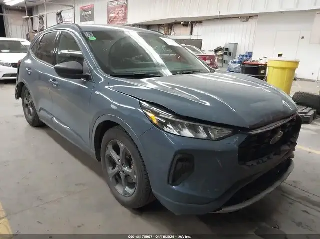 FORD ESCAPE ST-LINE 2023