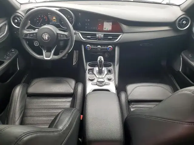 ALFA ROMEO GIULIA TI 2023