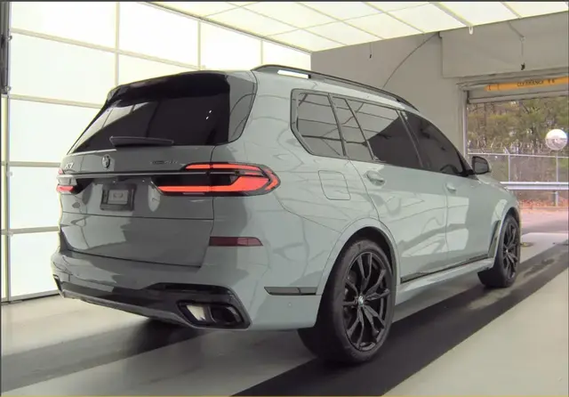 BMW X7 SPORTS ACTIVITY VEHICLE 2023