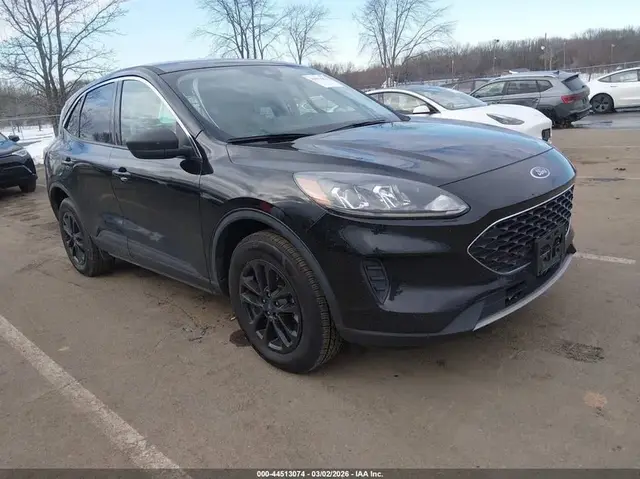 FORD ESCAPE SE 2022